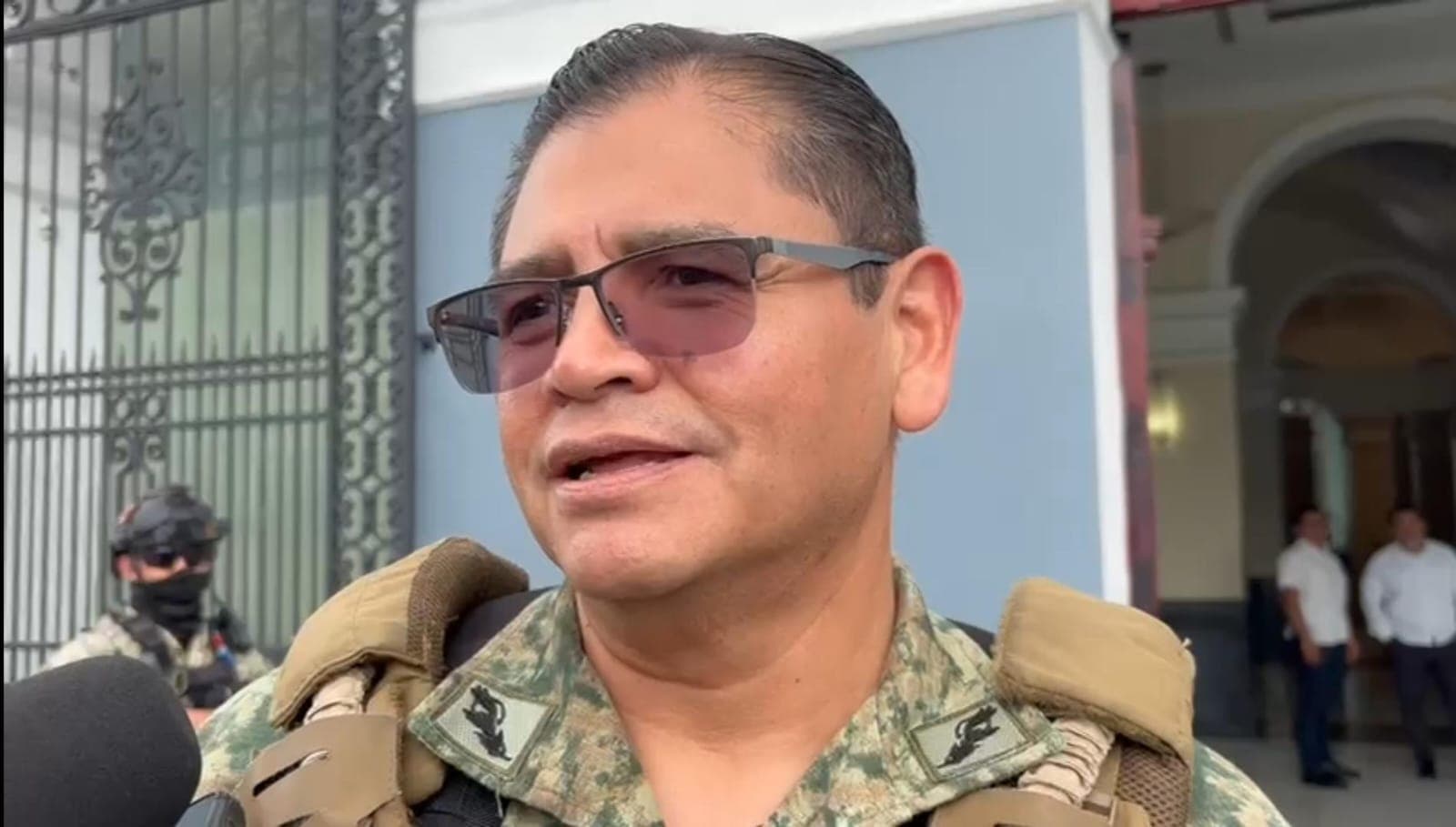 'No den voz a cobardes', increpa jefe militar 