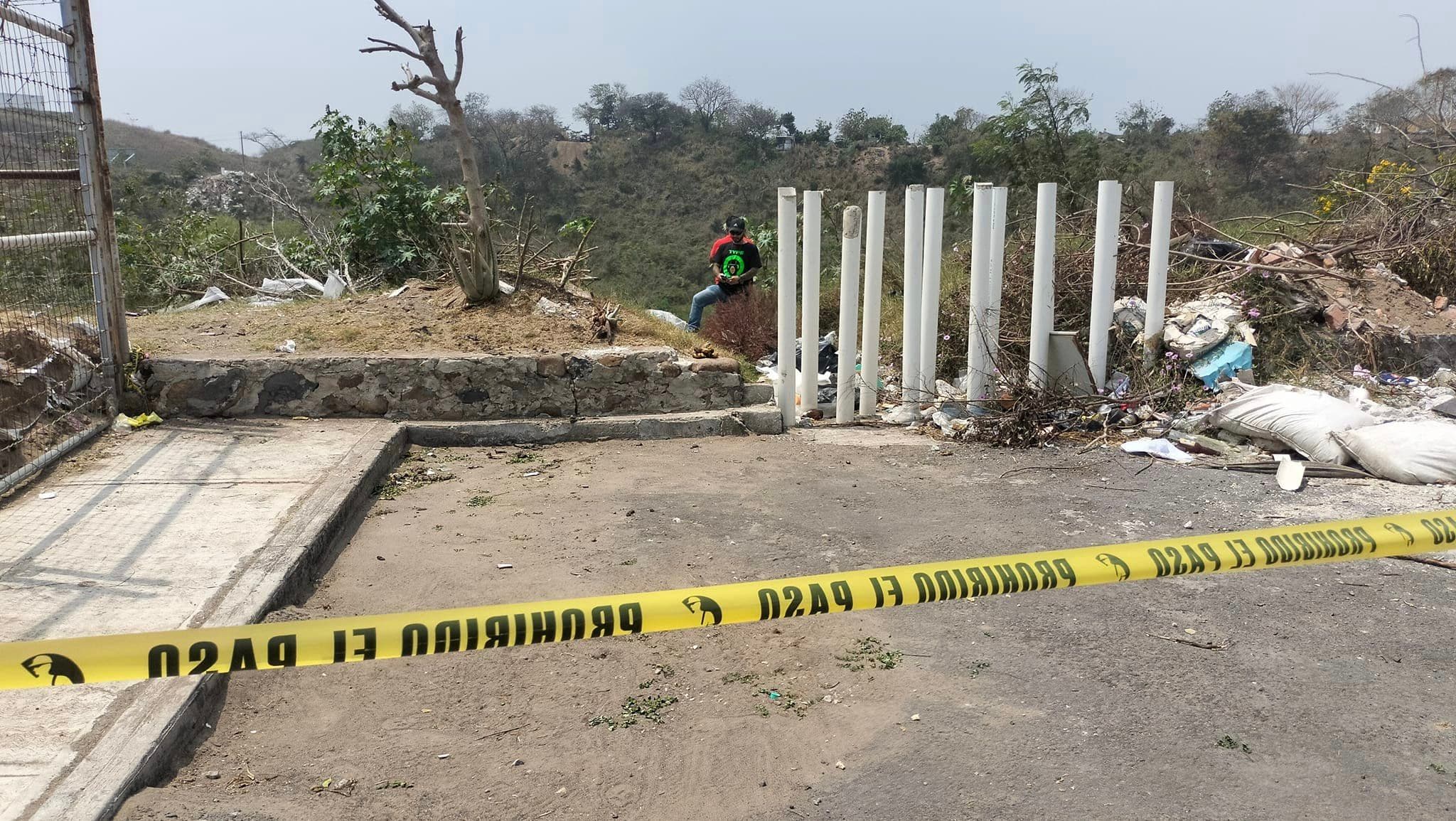 Encuentran en barranco a mujer asesinada