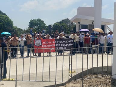 ImagenProtestan tabasqueños en visita de Sheinbaum a Centro