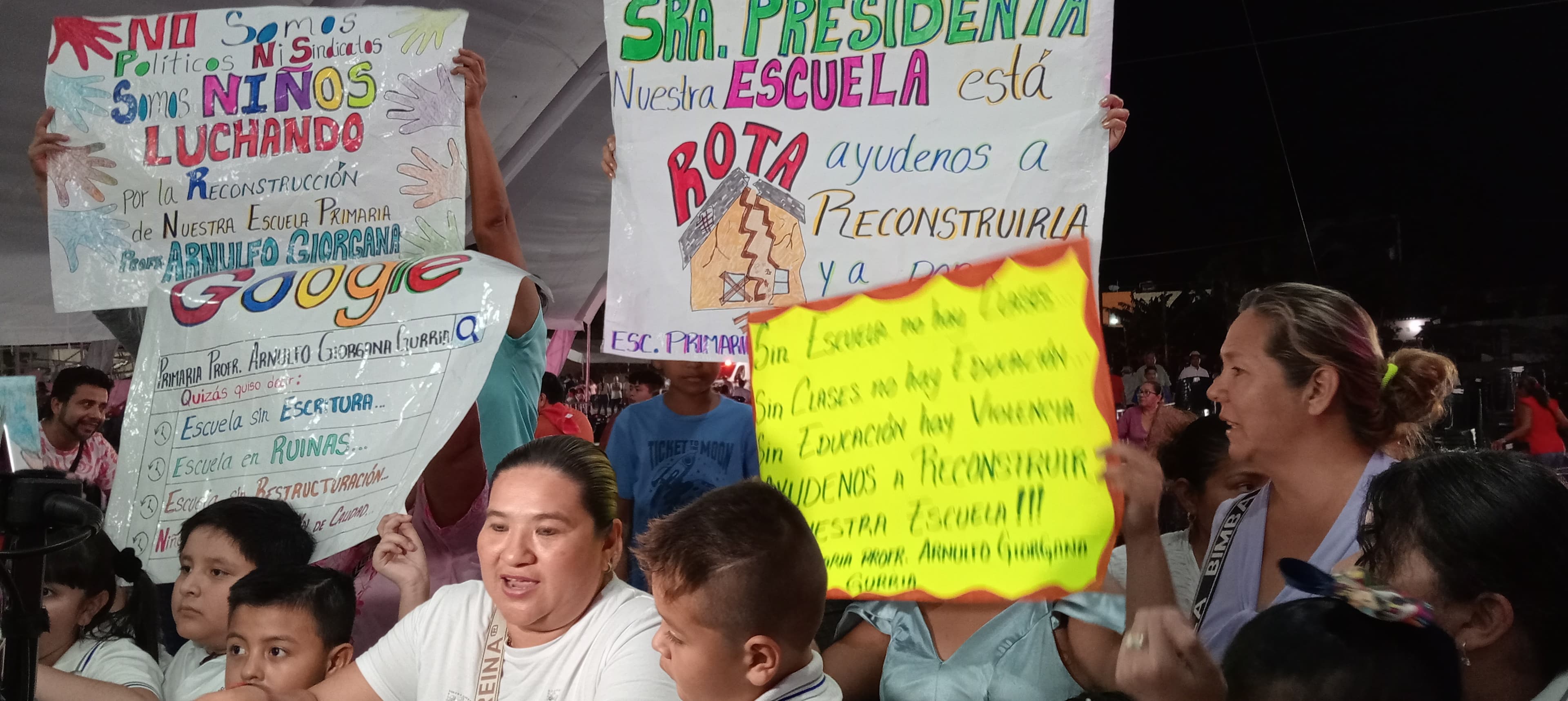 Piden a presidenta Sheinbaum renovación de escuela 