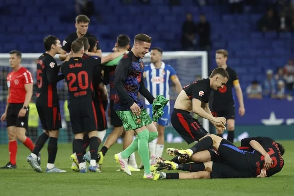 Barcelona gana al Espanyol y se proclama campeón de Liga
