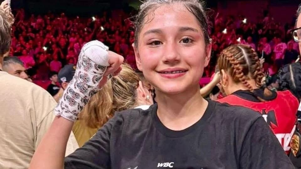Camila Zamorano gana título mundial de boxeo a los 17 años