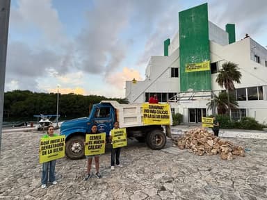 ImagenFrenan a Cemex en Tulum