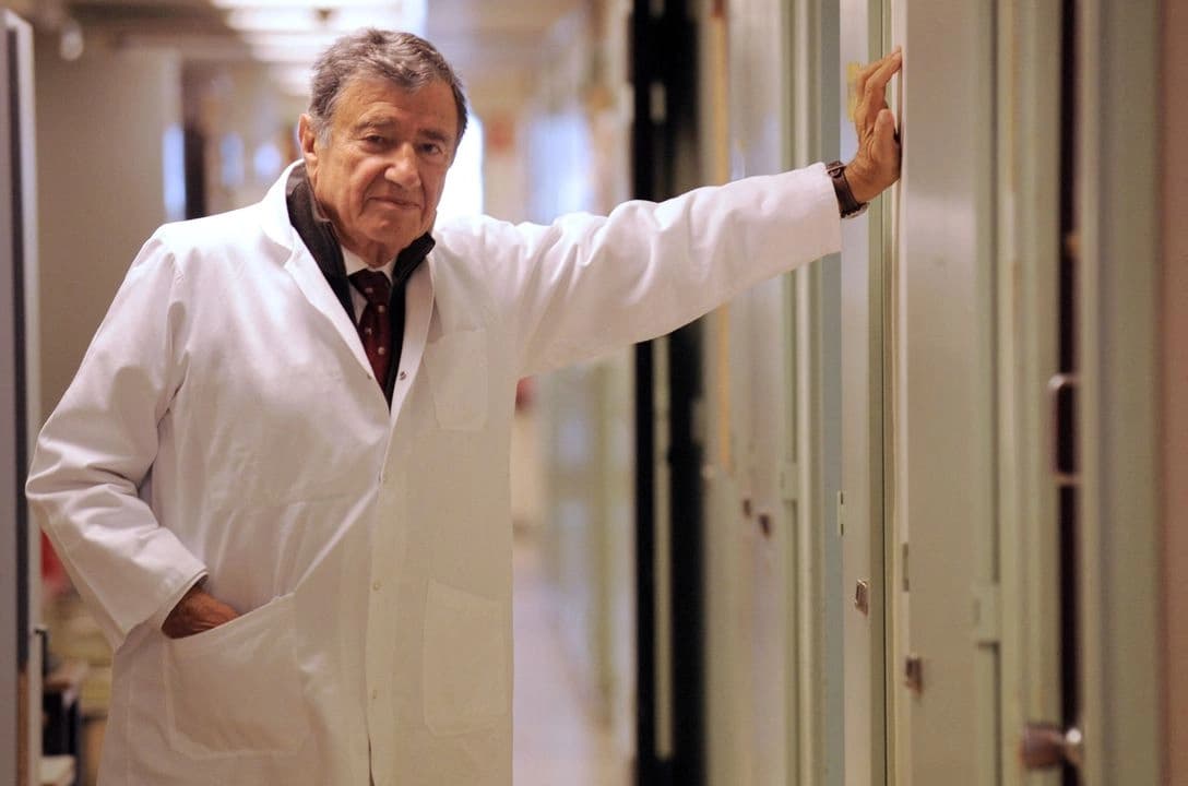 Muere inventor de píldora abortiva, Étienne-Émile Baulieu