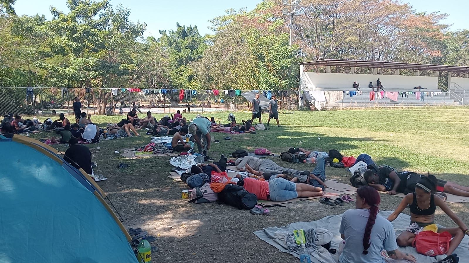 Mil migrantes están varados en Escuintla