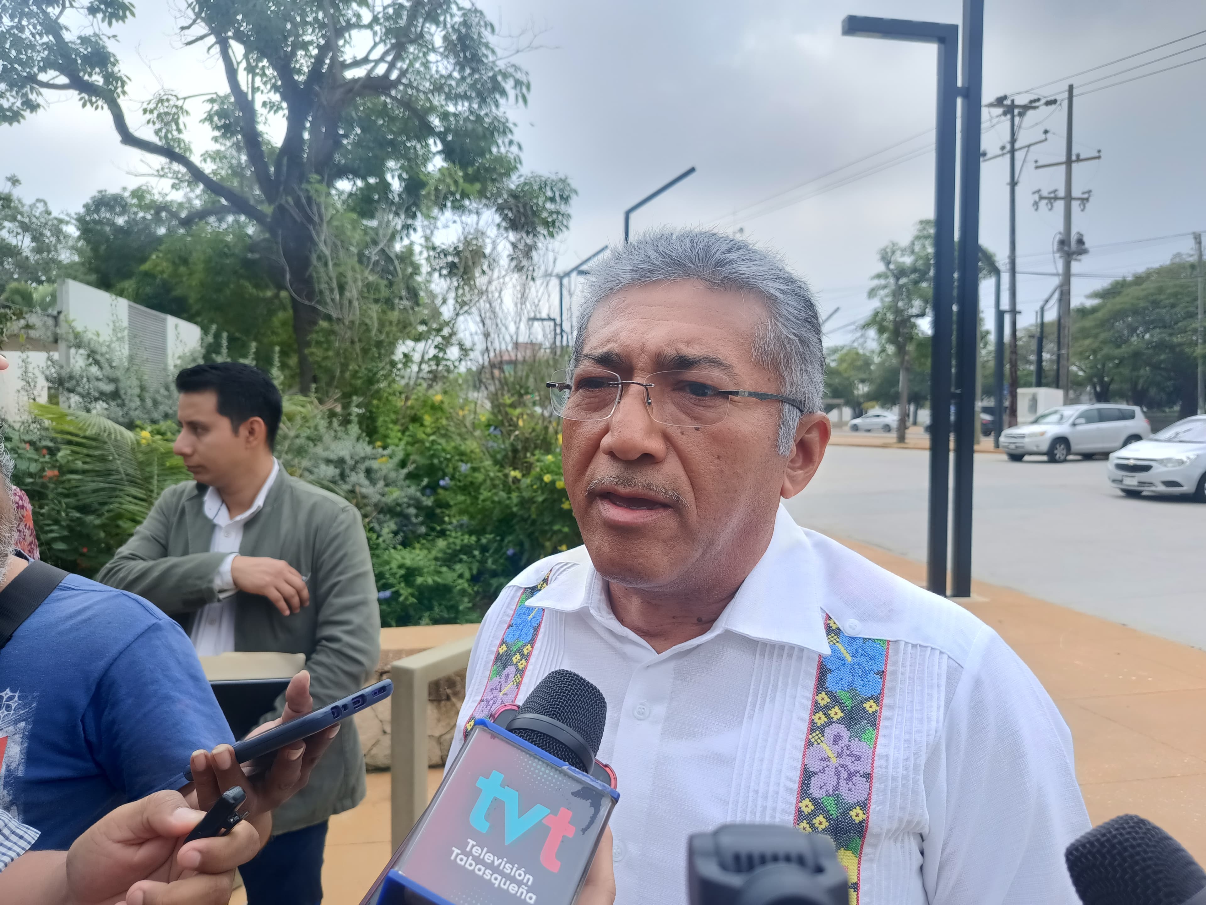 Enfrentan rezagos planteles del Conalep