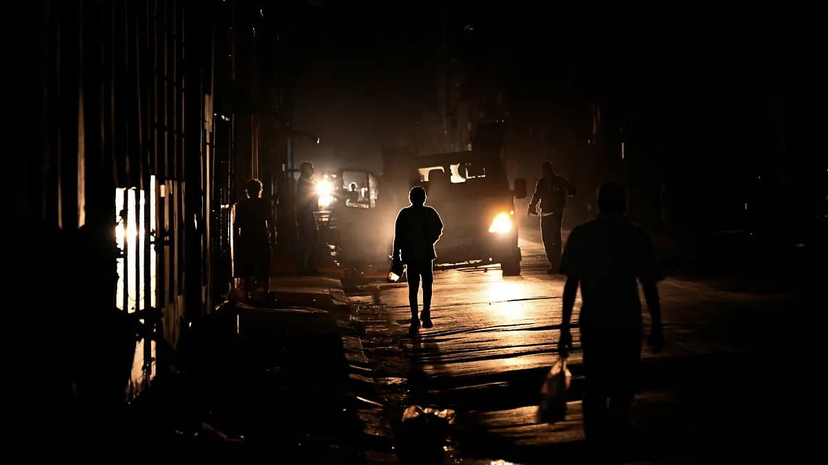 Tras 40 horas... vuelve luz a Cuba 