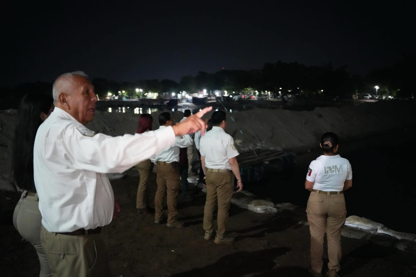 Recorren autoridades pasos de migrantes en el río Suchiate