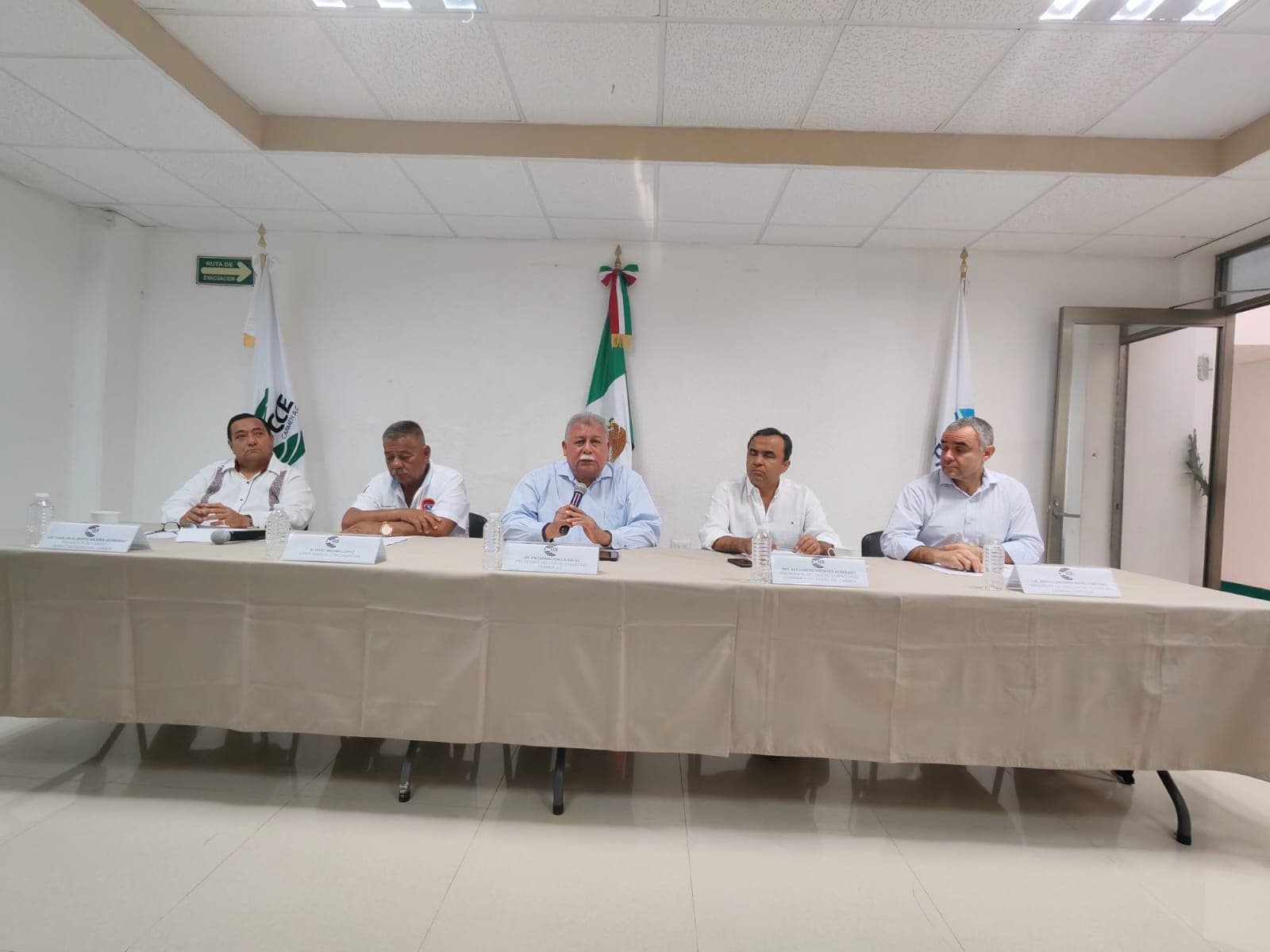 Empresarios confirman pagos de adeudos por parte de PEMEX