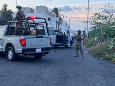 ImagenSorprende cateo policiaco en Boca del Río 