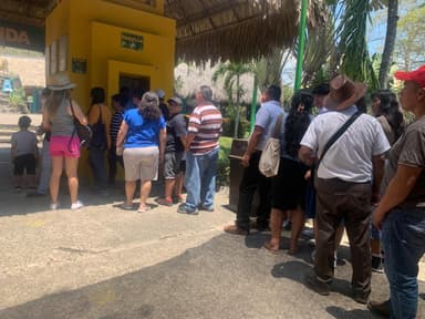 ImagenAbarrotan el Yumká y balnearios cercanos a Villahermosa
