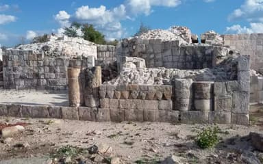 ImagenEjidatarios denuncian venta ilegal de zona arqueológica de Dzehkabtún 