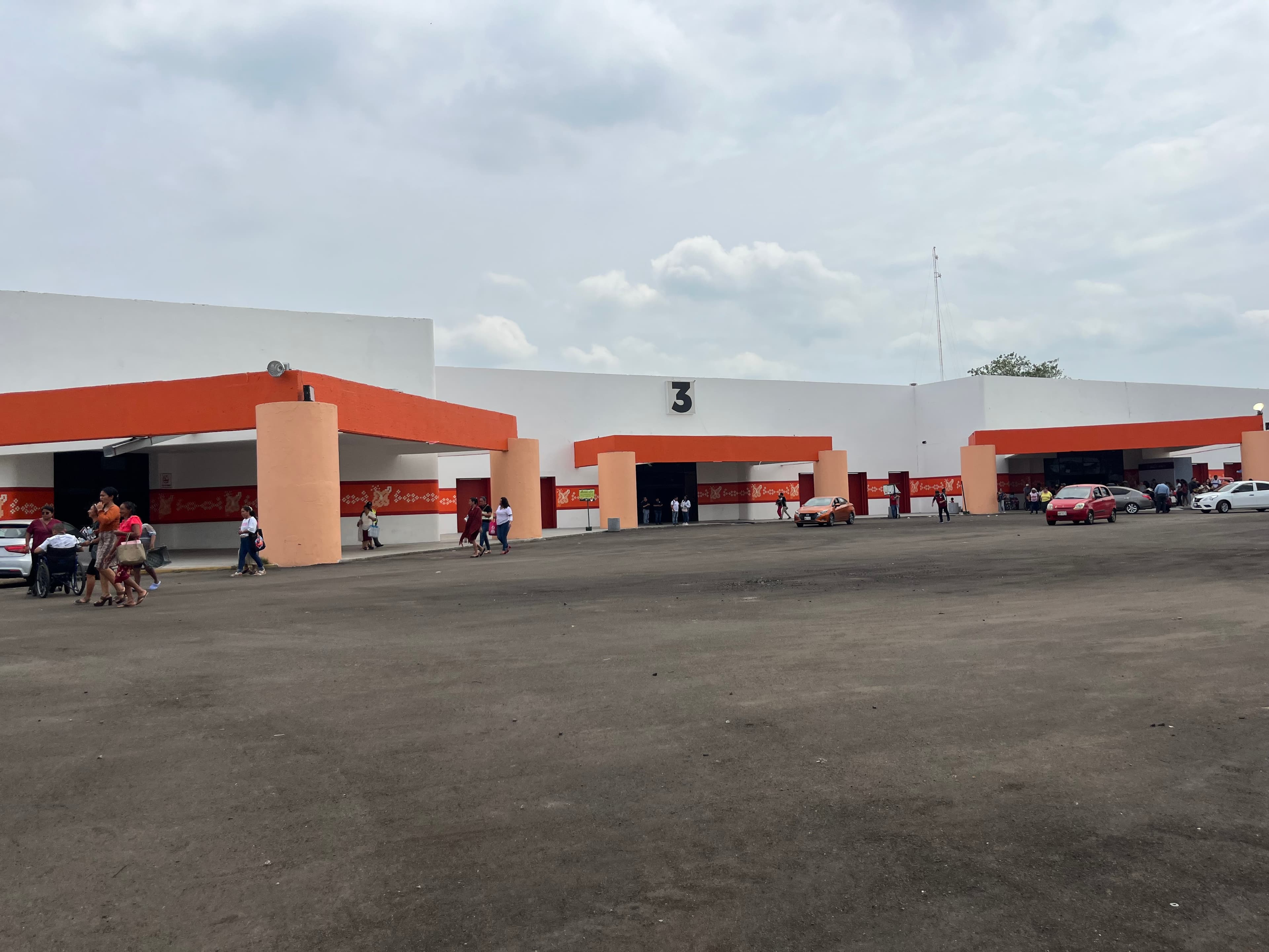 Habilitarán Nave 3 del Parque Tabasco como refugio migrante