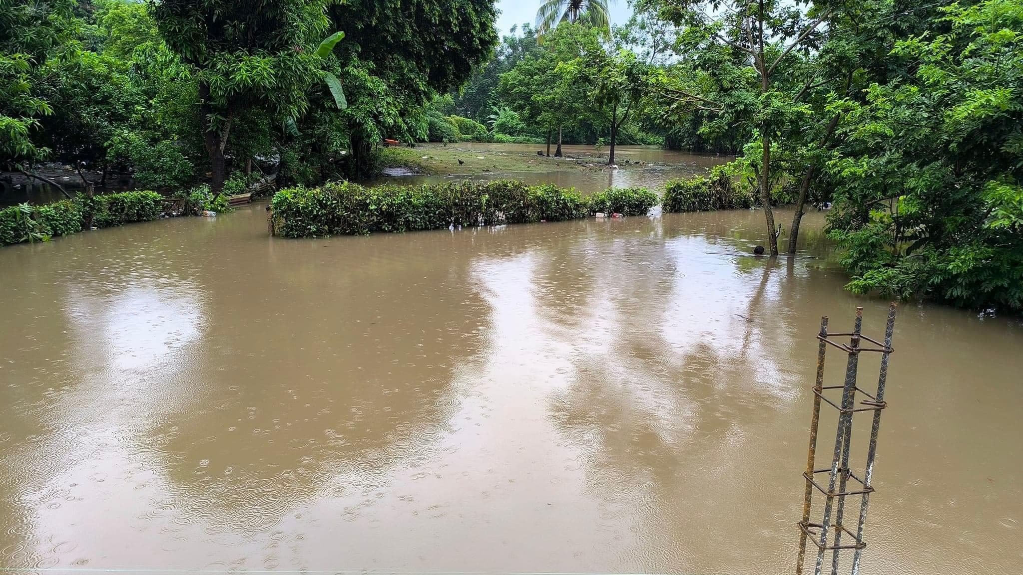 Se desborda río Suchiate