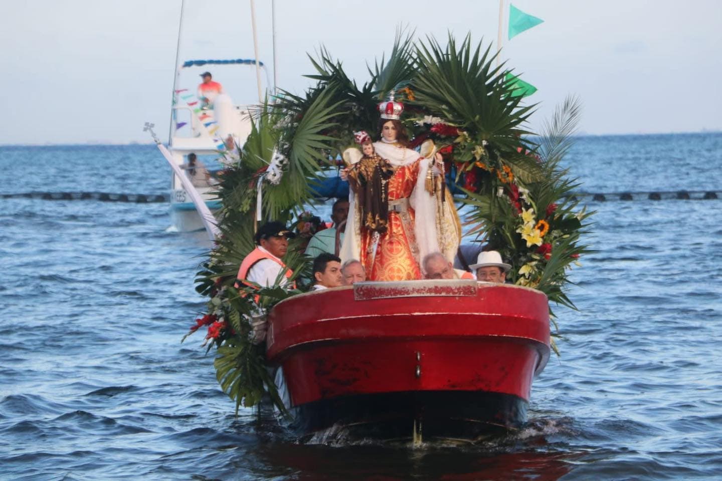 Concluye feria 2025 con paseo marítimo de la virgen y misa 