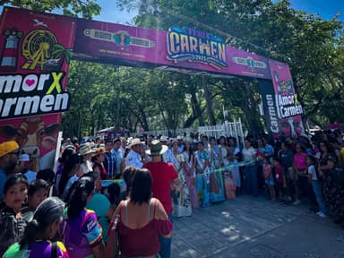 ImagenCon todo y bloqueo inauguran Feria Ganadera Carmen 2025  