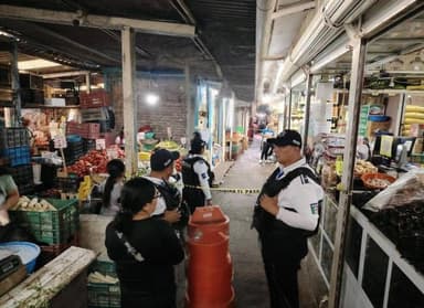 ImagenEstallan aparatos explosivos en mercado de Orizaba en Veracruz 