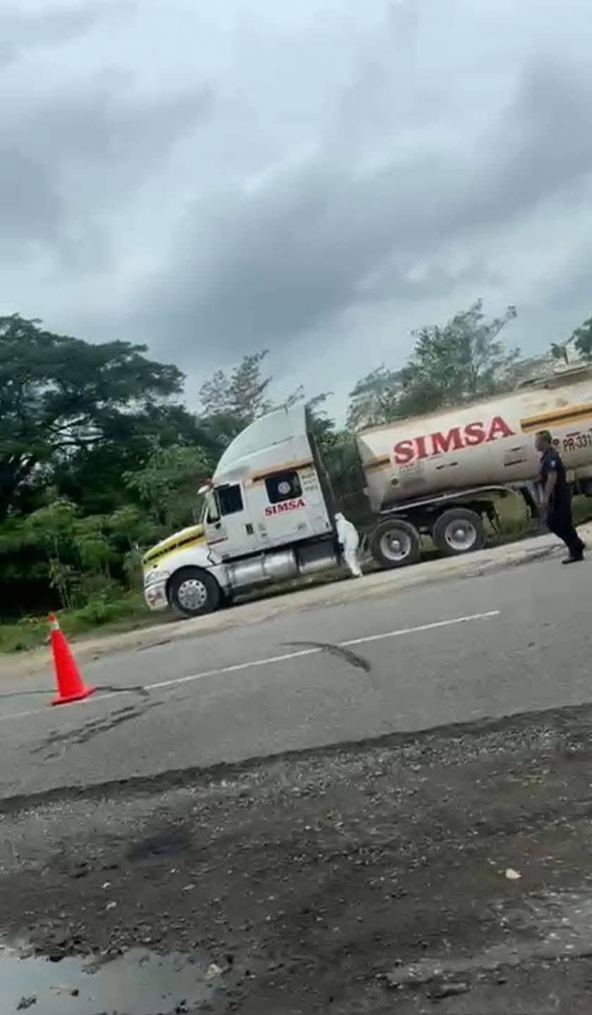 Detienen a tres por robo de tráiler