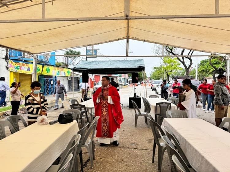 Sacerdote atacado permanece grave 