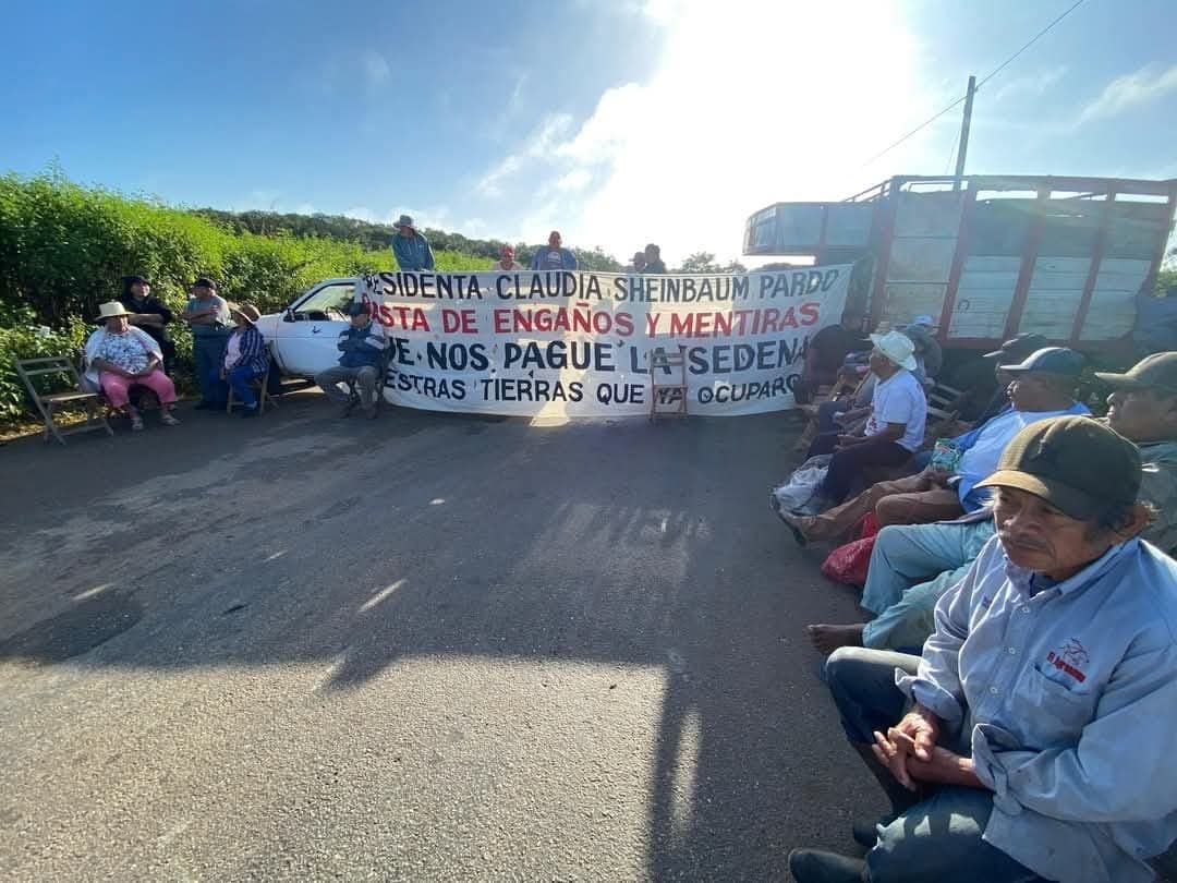 Ejidatarios inician bloqueo indefinido en carretera Calkiní-Uxmal