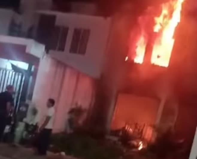 Joven de 15 años muere en incendio en Cancún 