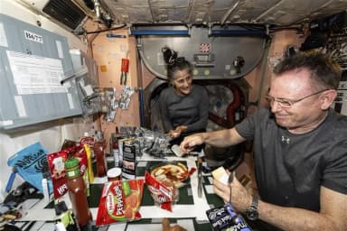 ImagenListos astronautas de la EEI para regresar este martes