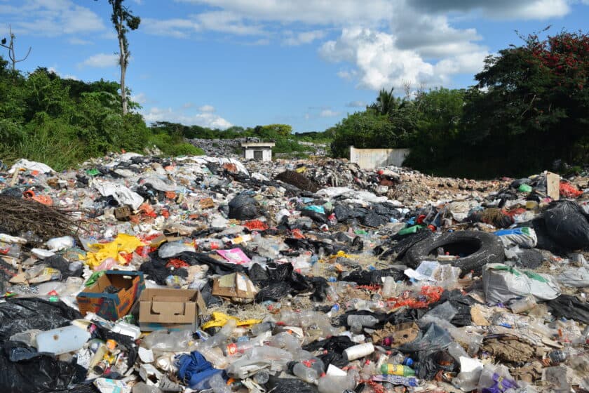 Inician trabajos de limpieza en basurero de Carrillo Puerto 