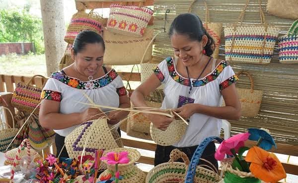 Recaerá en Ayuntamientos traslado de artesanos a Feria Tabasco: IFAT