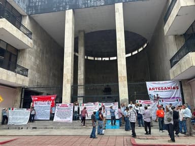 ImagenExtrabajadores piden reapertura de planta de moscas estériles en Chiapas