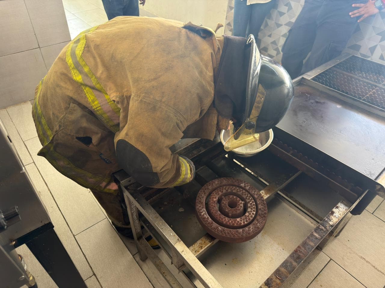Alerta fuga de gas en albergue en Centro; bomberos del IPCET atendieron el reporte 
