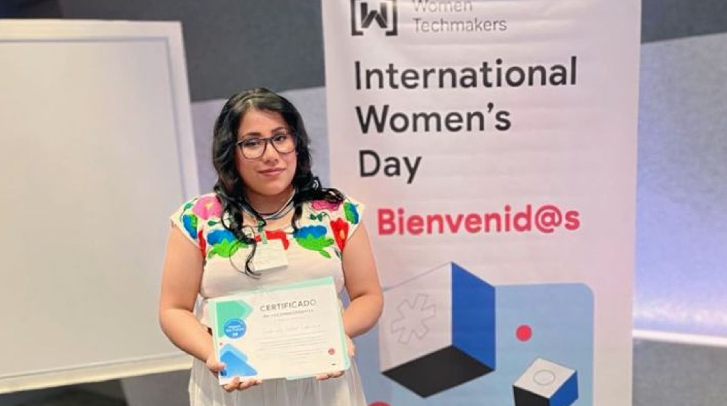 Joven mexicana preserva lenguas indígenas a través de Google