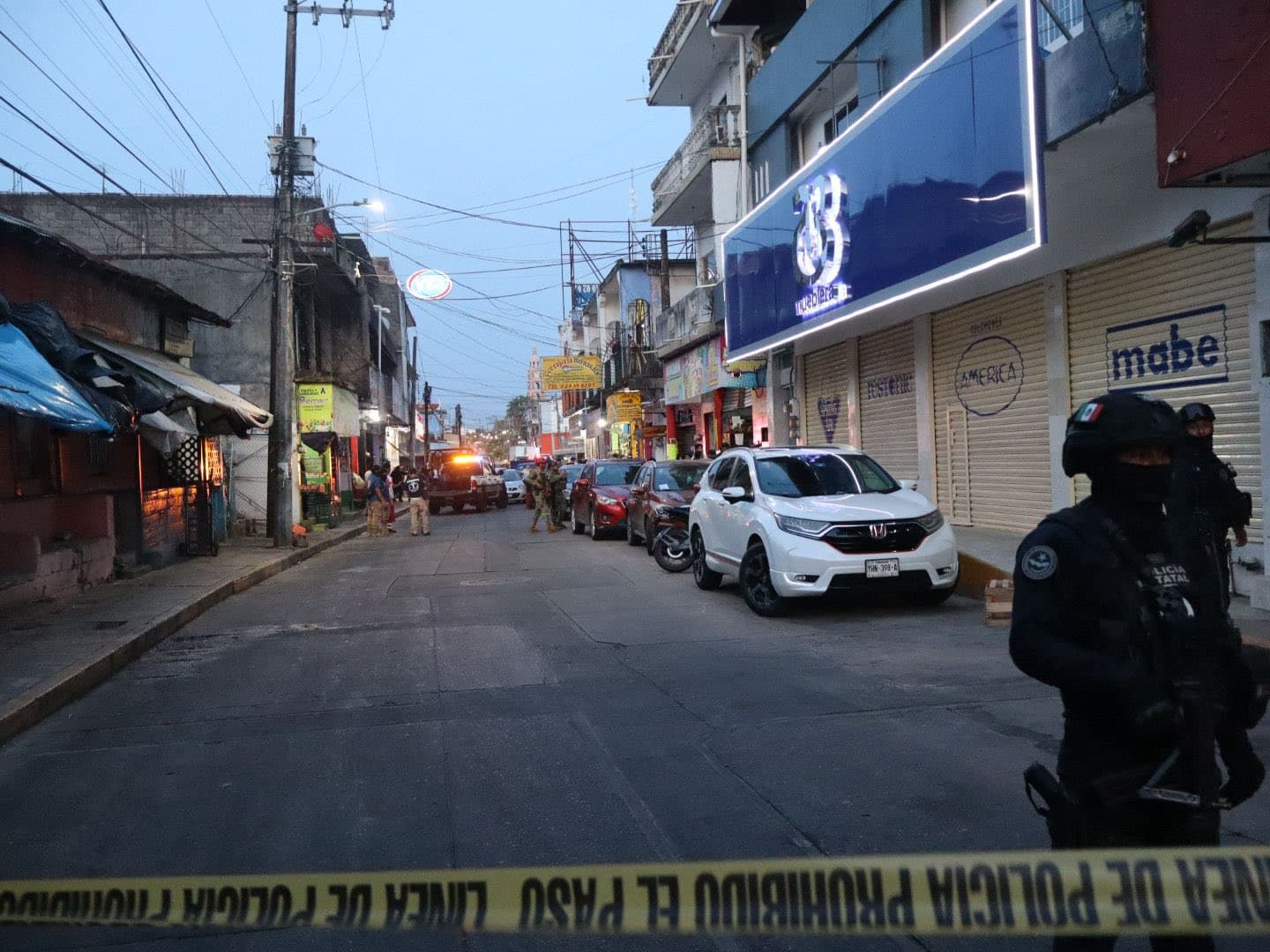 Asesinan a balazos a empleado de una dulcería en Acayucan