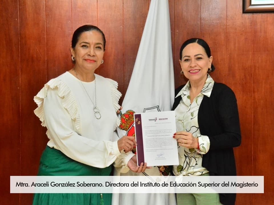 Acusan a maestra directora del IESMA de prepotente, negligente y violenta 