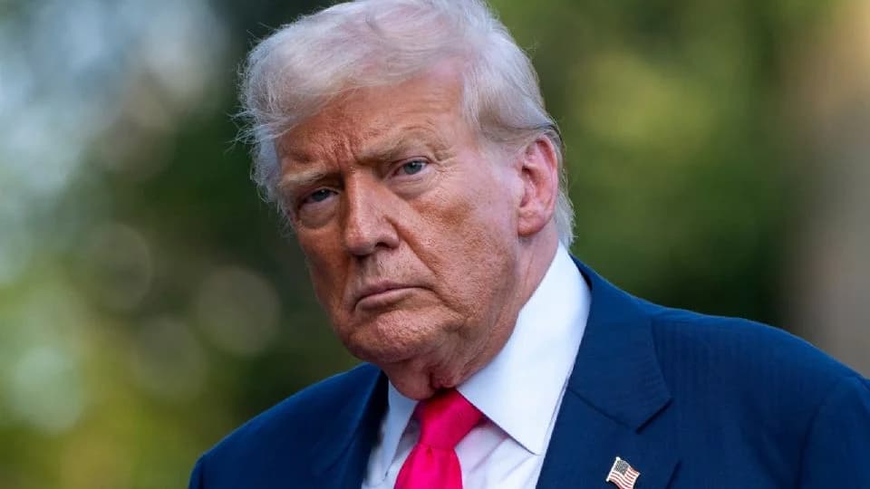 Trump ordena despliegue de dos submarinos nucleares cerca de Rusia