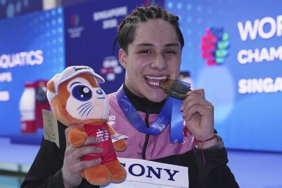 Gana Osmar Olvera Oro en Mundial de Singapur