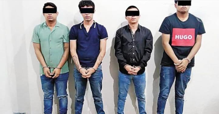 'Ayuda, me llevan secuestrado'