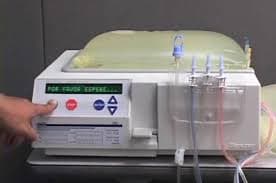 Hospital Juan Graham deja sin hemodiálisis a pacientes, proveedor retira máquinas del servicio