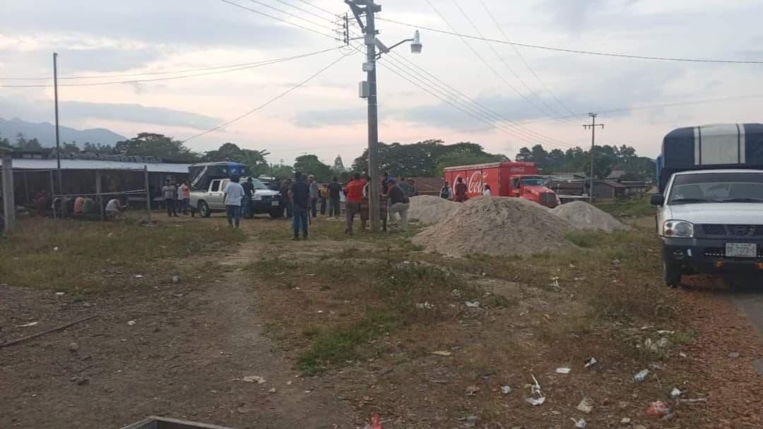 Secuestran a funcionarios en Chilam del Carmen 