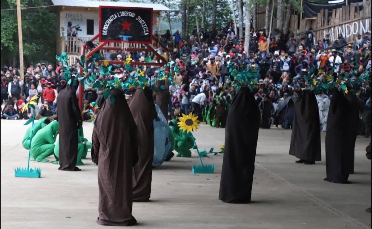 Encuentro zapatista reúne a más de 2 mil personas en San Cristóbal