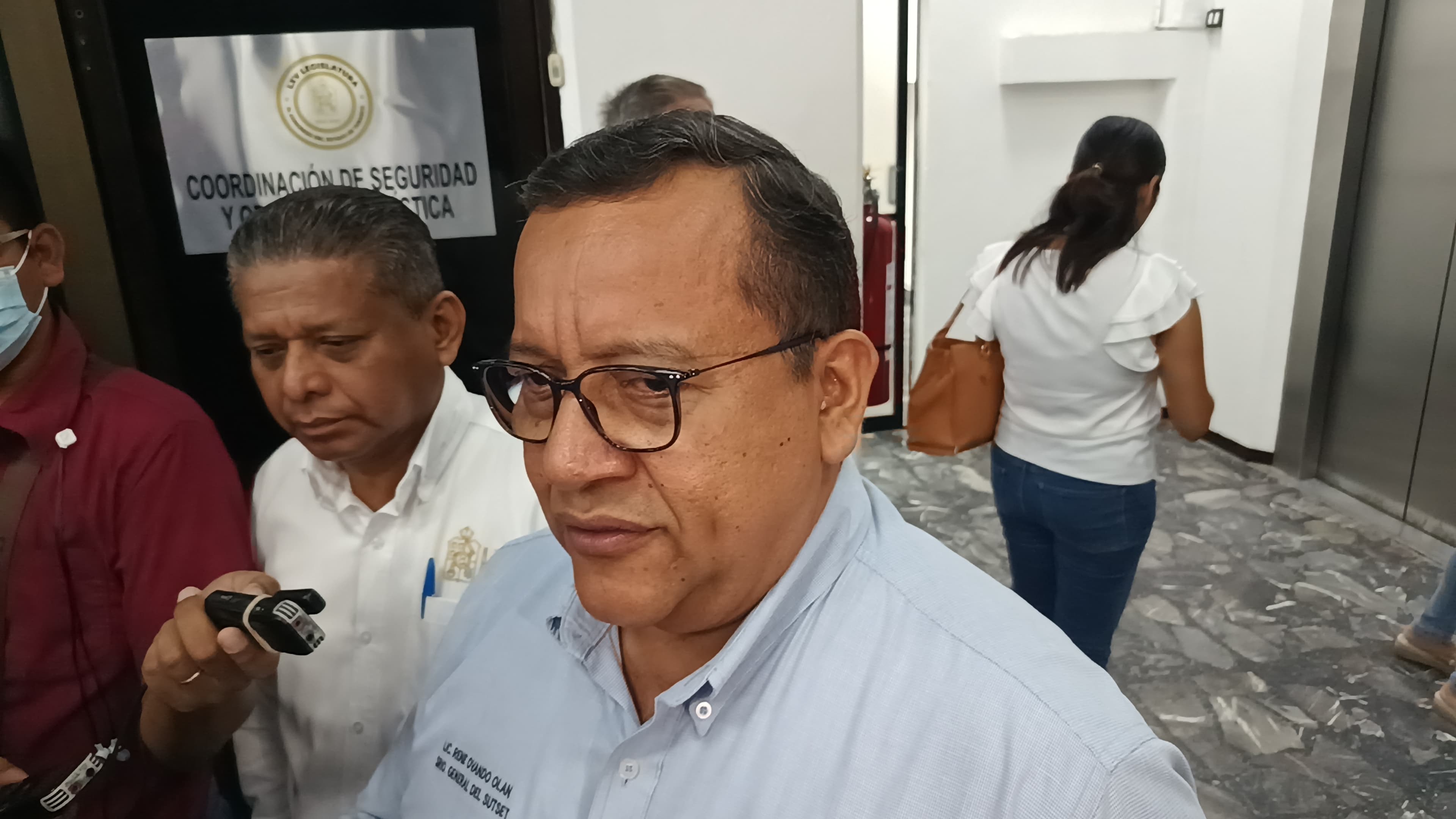 Ventila SUTSET que gobierno dará 'bono sexenal' a 10 mil burócratas 