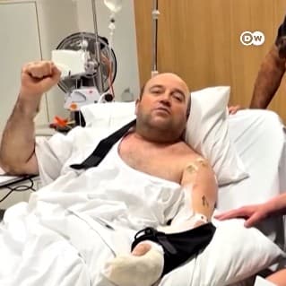 ImagenDan a héroe que desarmó a terroristas 2.5 mdd