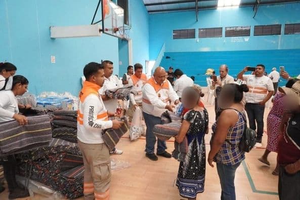 Huyen de violencia en Chiapas