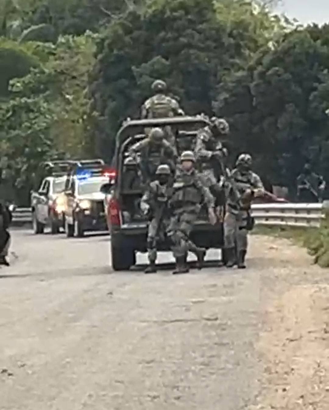 Llueve plomo entre fuerzas federales y grupos delictivos en Paraíso