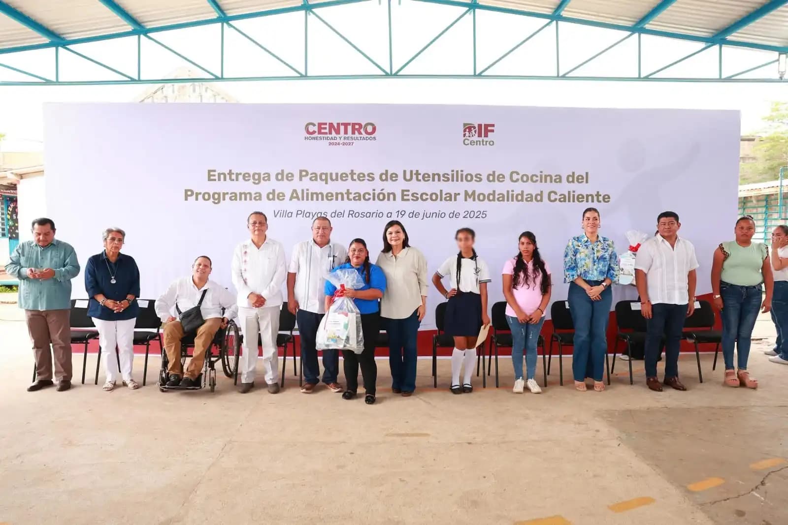 Yolanda Osuna entrega insumos para alimentación en escuelas 