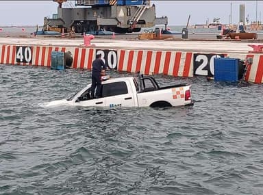 ImagenCobradores de impuestos se van al mar