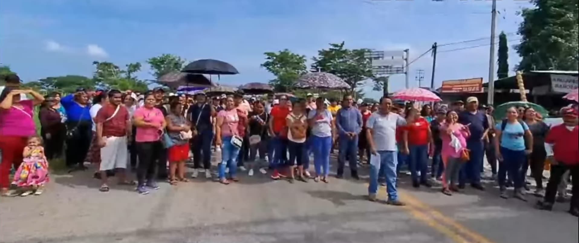 Amenazan con bloquear puente internacional de Suchiate