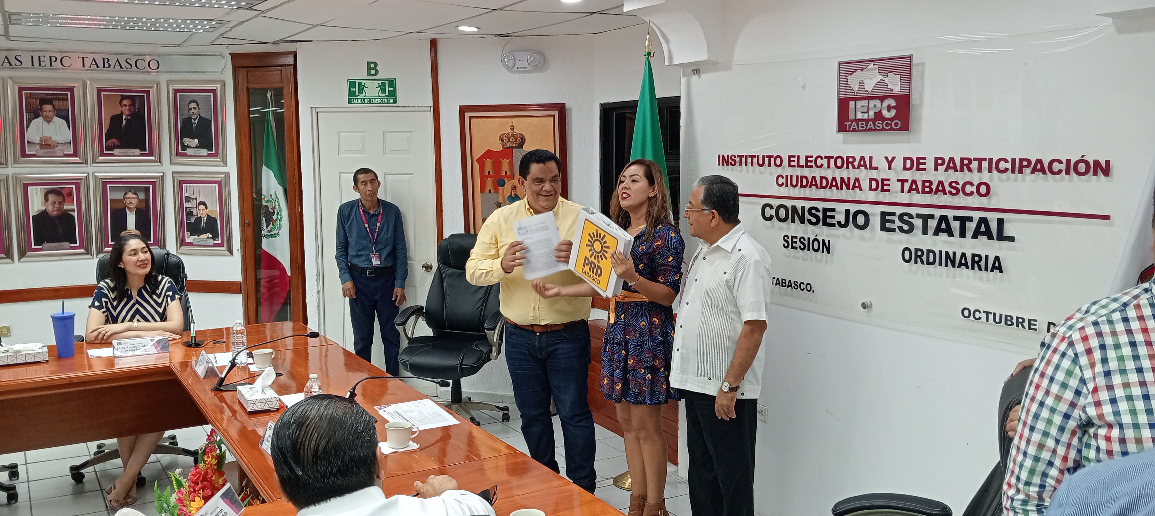 Buscan registro de PRD Tabasco 