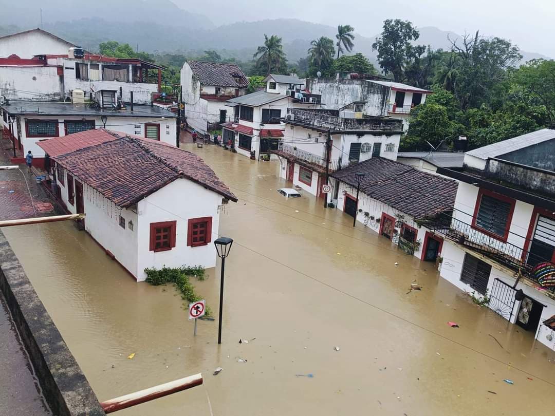 Reporta SNTE más de 100 escuelas inundadas en Tabasco