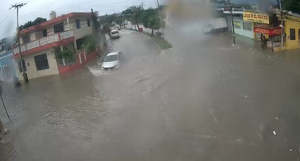 Lluvias provocan inundaciones en Campeche 
