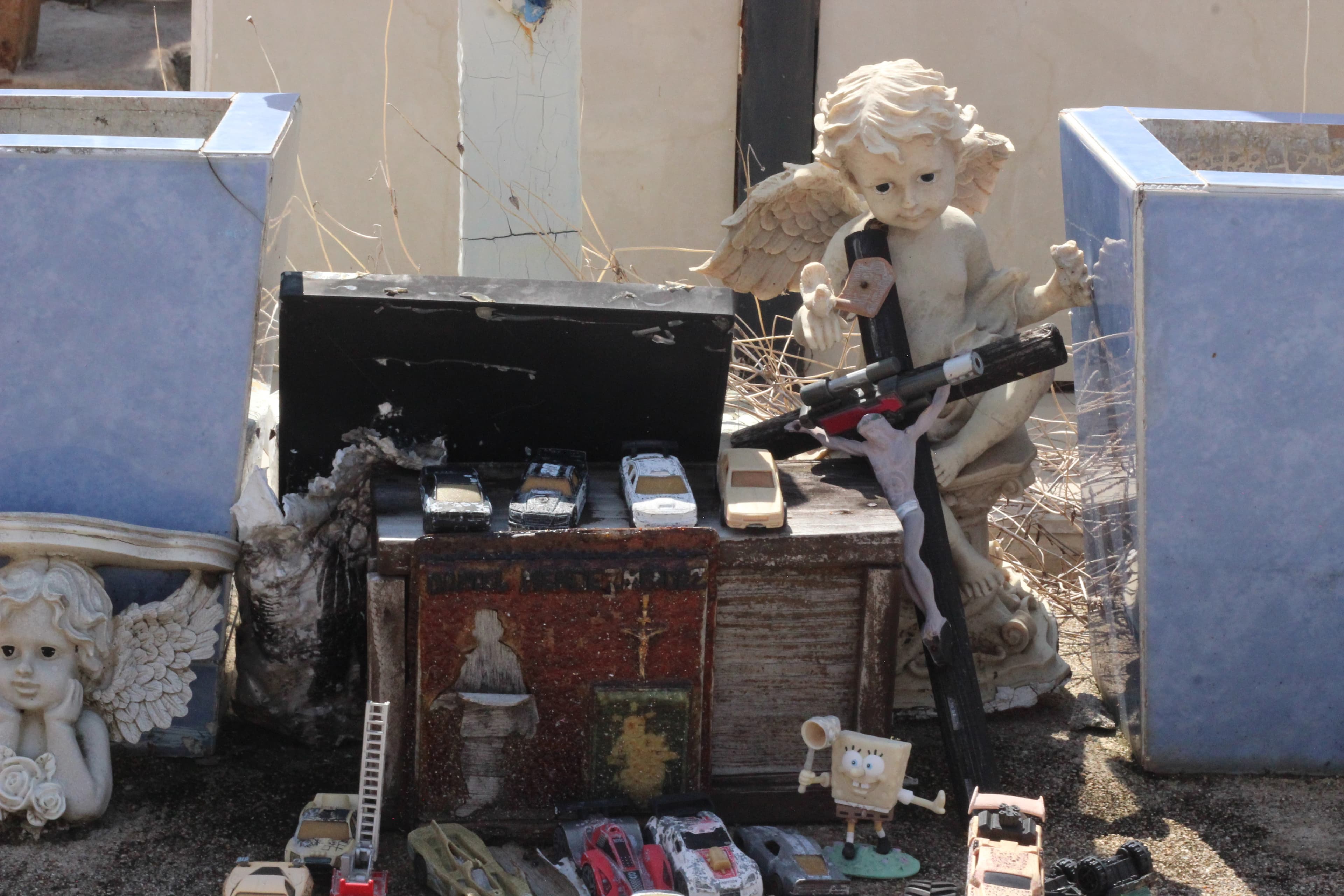 Dolor y recuerdo presente villahermosinos visitan Panteón Central de la ciudad